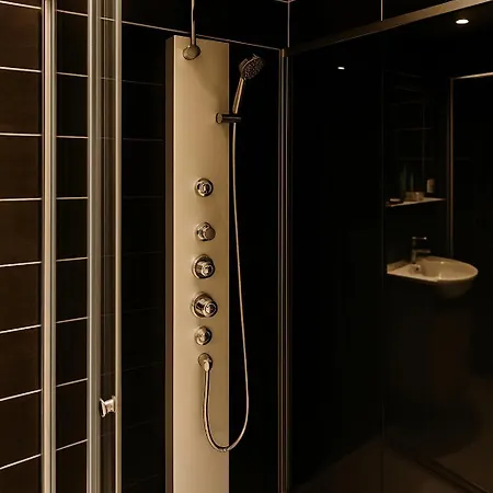 Le Vosgien - Hyper Center - Calme - Wifi - Spacieux דירה